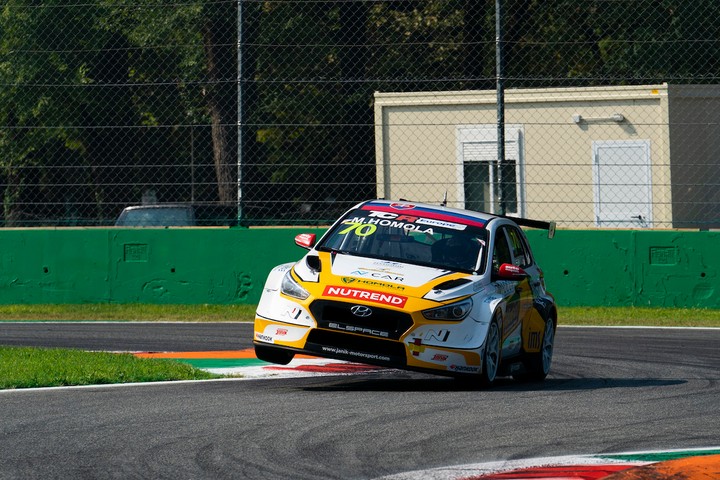 Maťo Homola sa predstaví na záverečnom podujatí TCR Europe 2021 už tento víkend